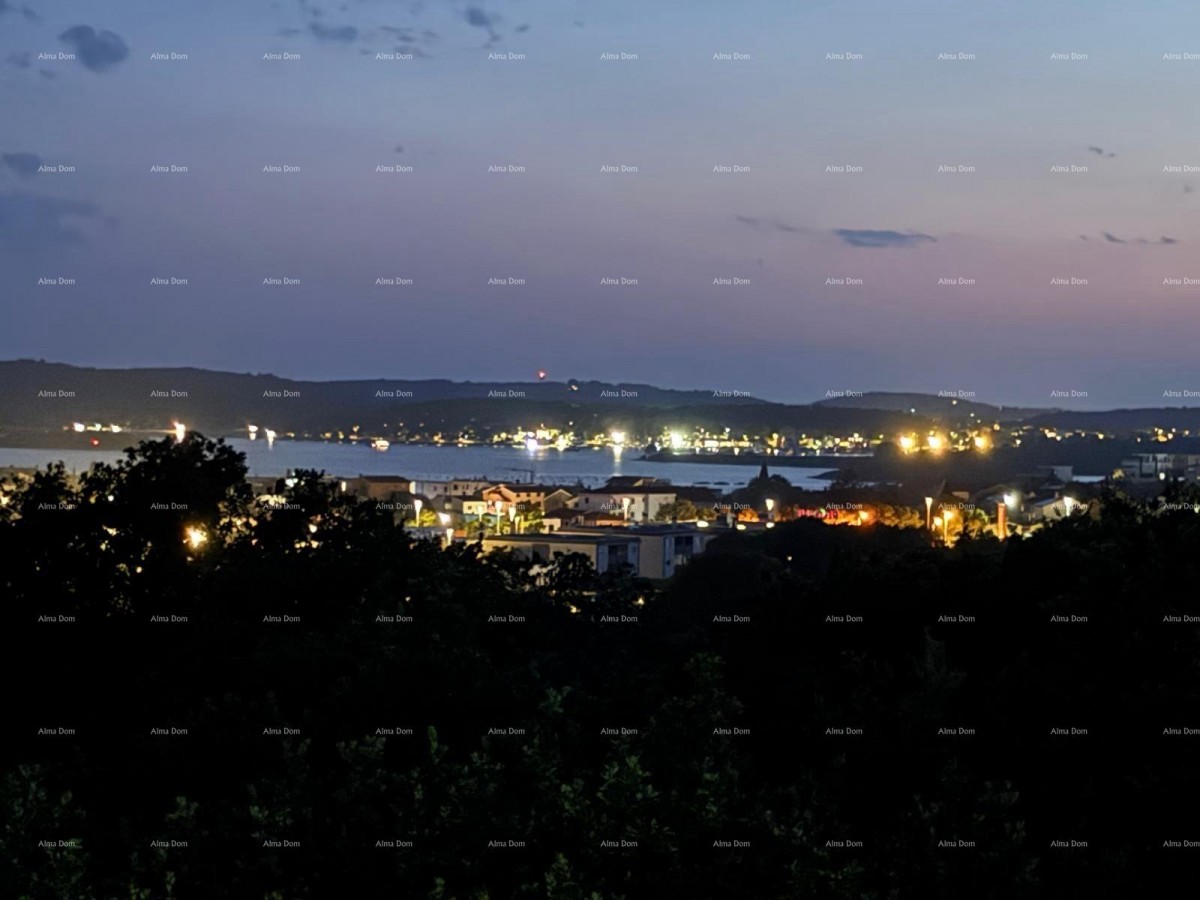 Istra – Medulin, impresivna vila ob gozdu s pogledom na morje 10