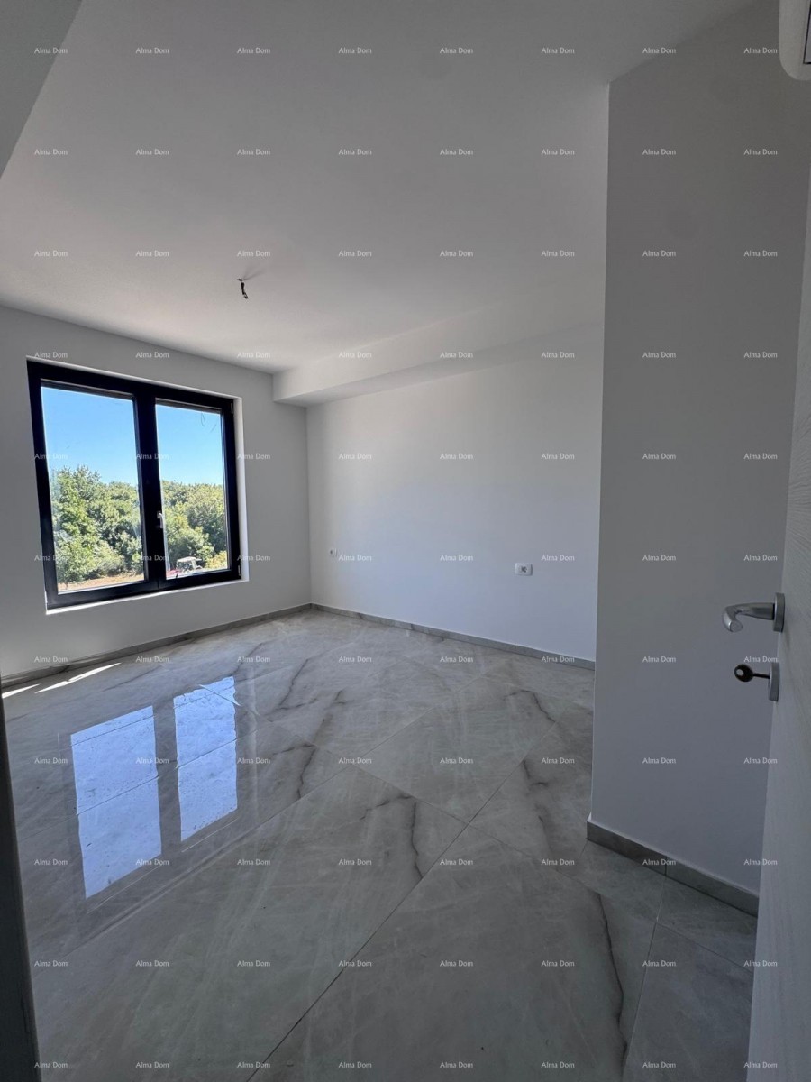 Sale of a luxury two-story apartment with a parking space, Valbandon! 21