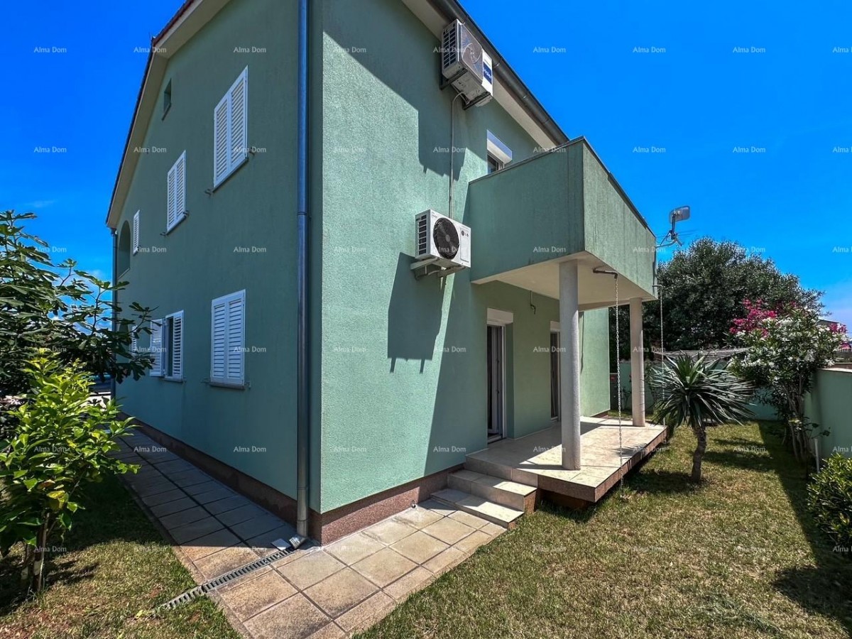Vendiamo una casa con due appartamenti a Valbandon. 1