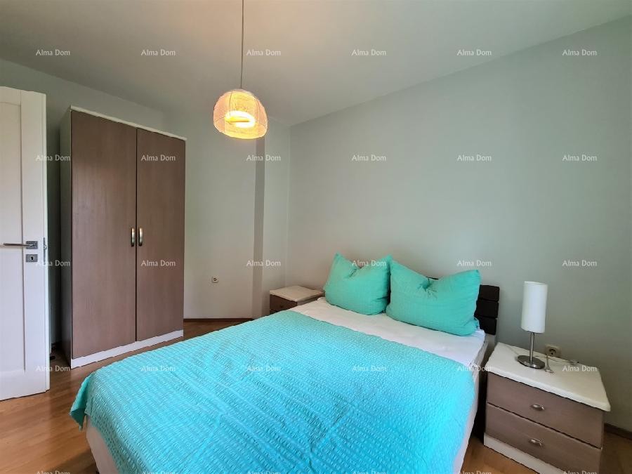 Лижнян продается один большой и один маленький дом. 10