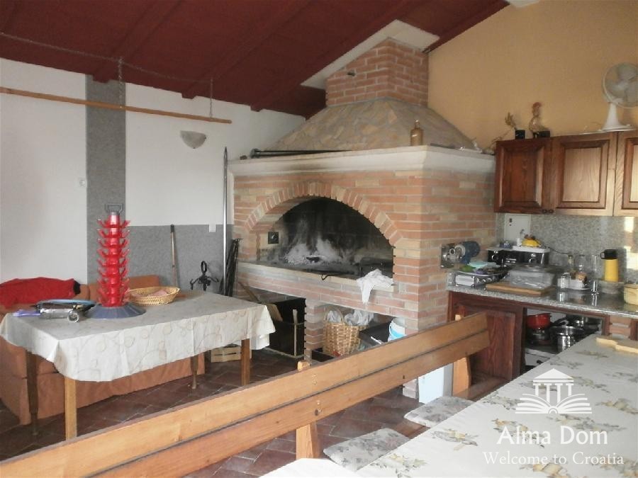 Pula Veruda. Большой особняк с квартирами! 4