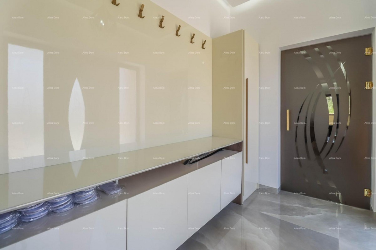 Пула - Лоборика. Новый отдельно стоящий дом с бассейном. 12