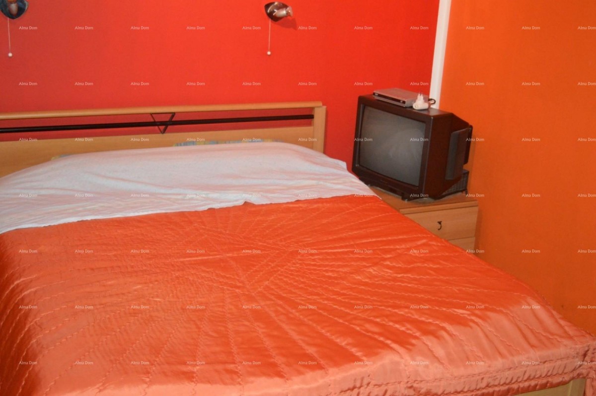 Near Marcana, house on a large plot of 26,000 m2. 21