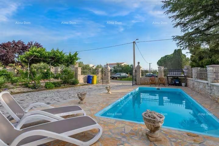 Eccellente opportunità! Vendita - casa attraente con piscina e giardino curato, Banjole! 3