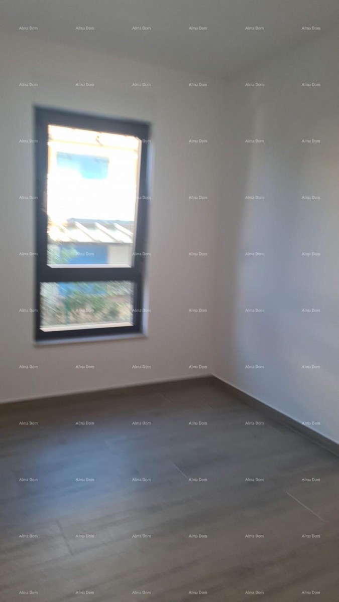 Modern apartment in block A with a garden and parking space, close to Umag! 9