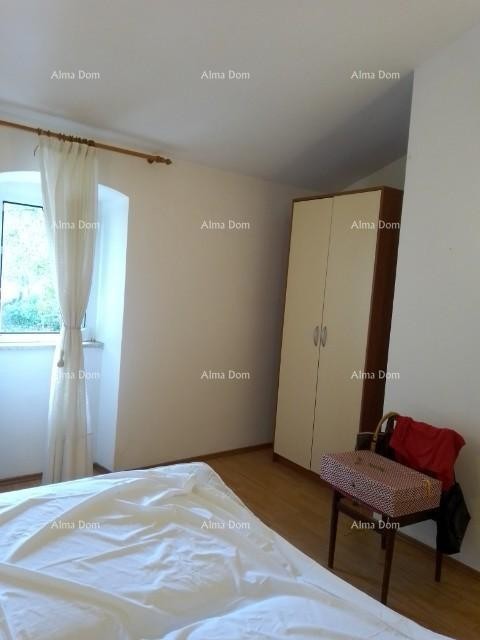 Prodaja hiše z dvoriščem in velikim zemljiščem, Barban 5