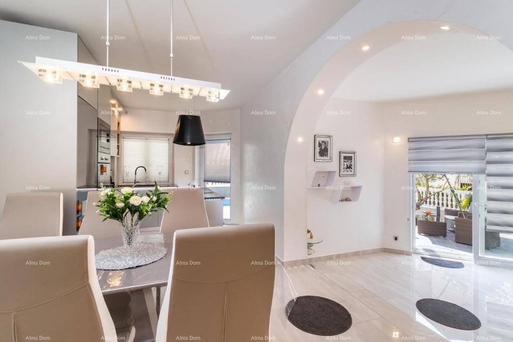 Medulin, stan sa bazenom. 4