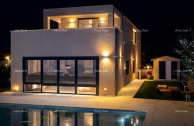 Galižana – duplex house with a pool and sea view