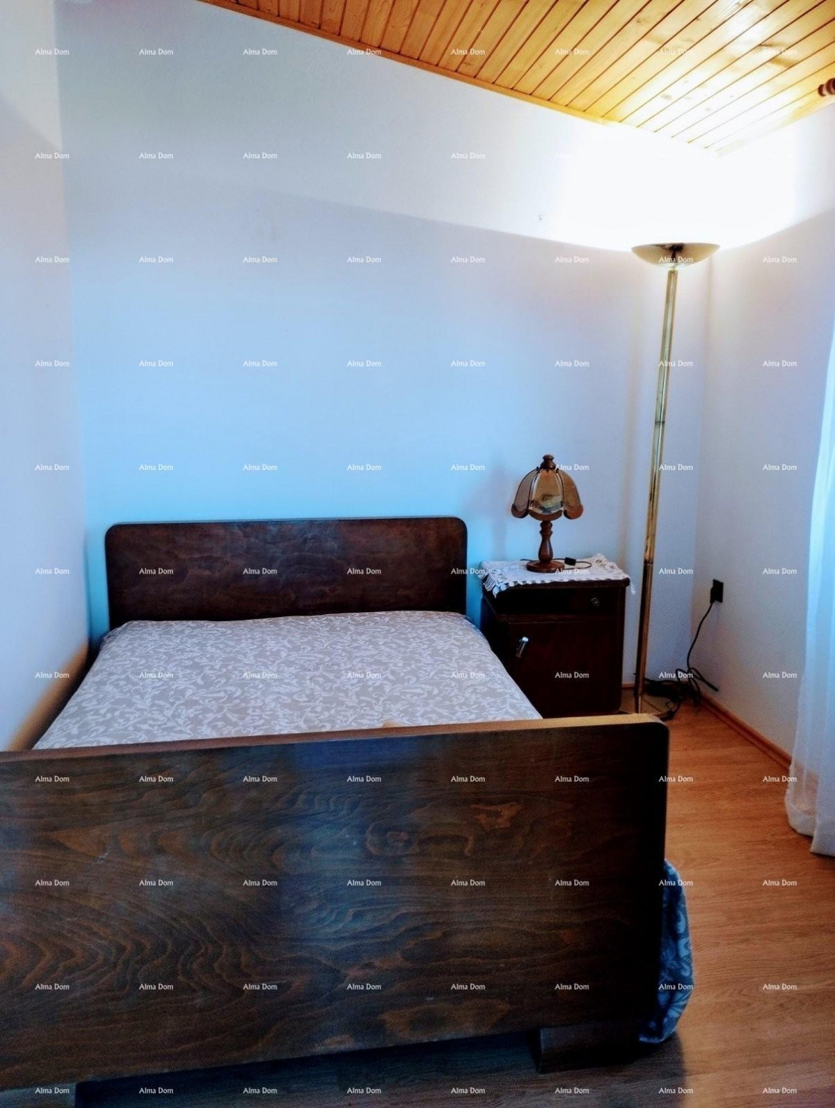 Prodaje se kuća, 170 m2, Karojba 15