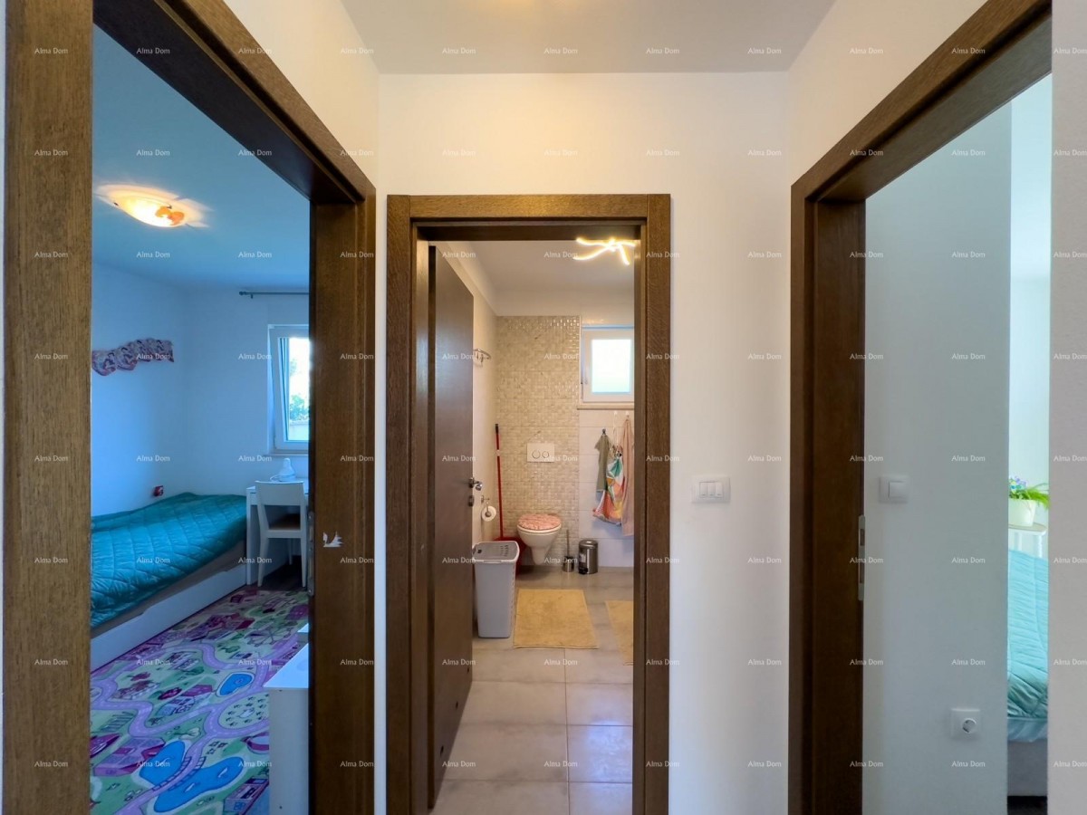 Prodamo stanovanje v pritličju z lastnim bazenom. Medulin 7