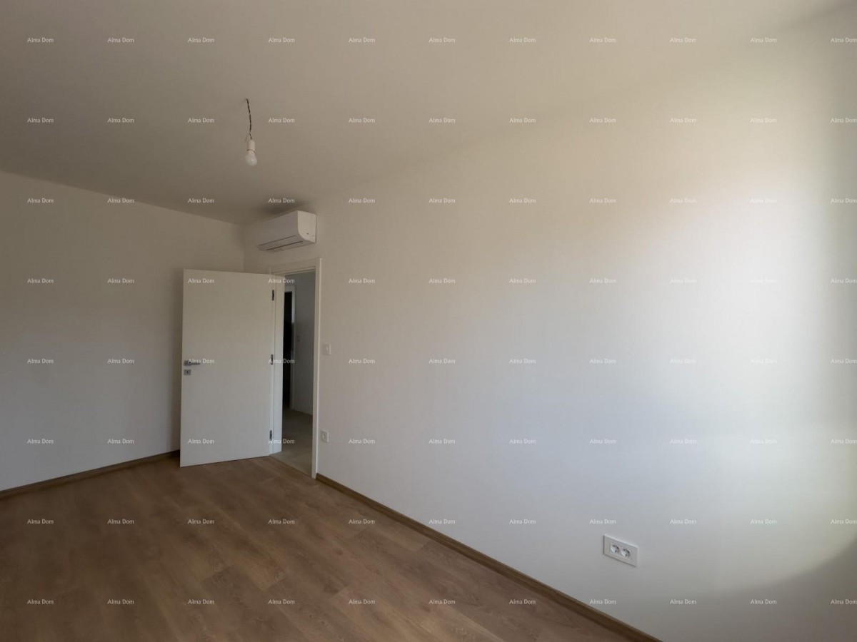 Prodajemo stan sa  vrtom u Barbanu. 9