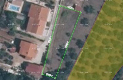 Gradbeno zemljišče 750 m2 v Puli.