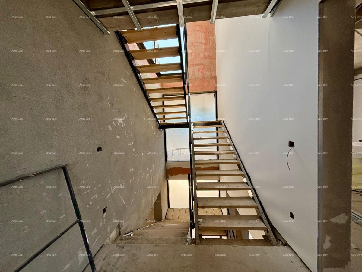 Prodaje se moderna vila u Rovinju 38