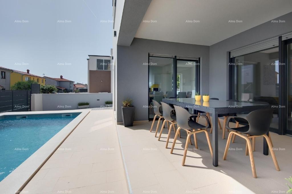 Moderna hiša z bazenom! Blizu Pule! 26