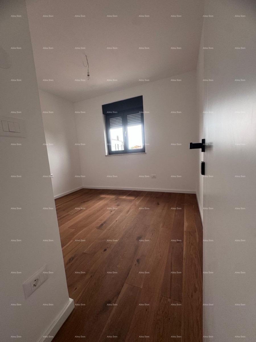 Prodaja stana u novogradnji s pogledom na more, Umag, 23