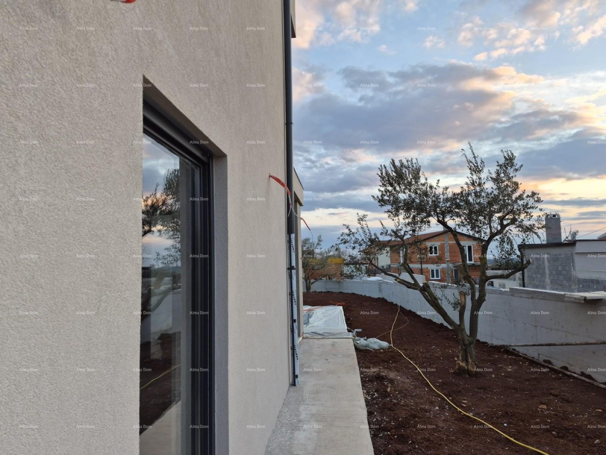 ГАЛИЖАНА - Продажа современного дома с бассейном, джакузи и видом на море! 14