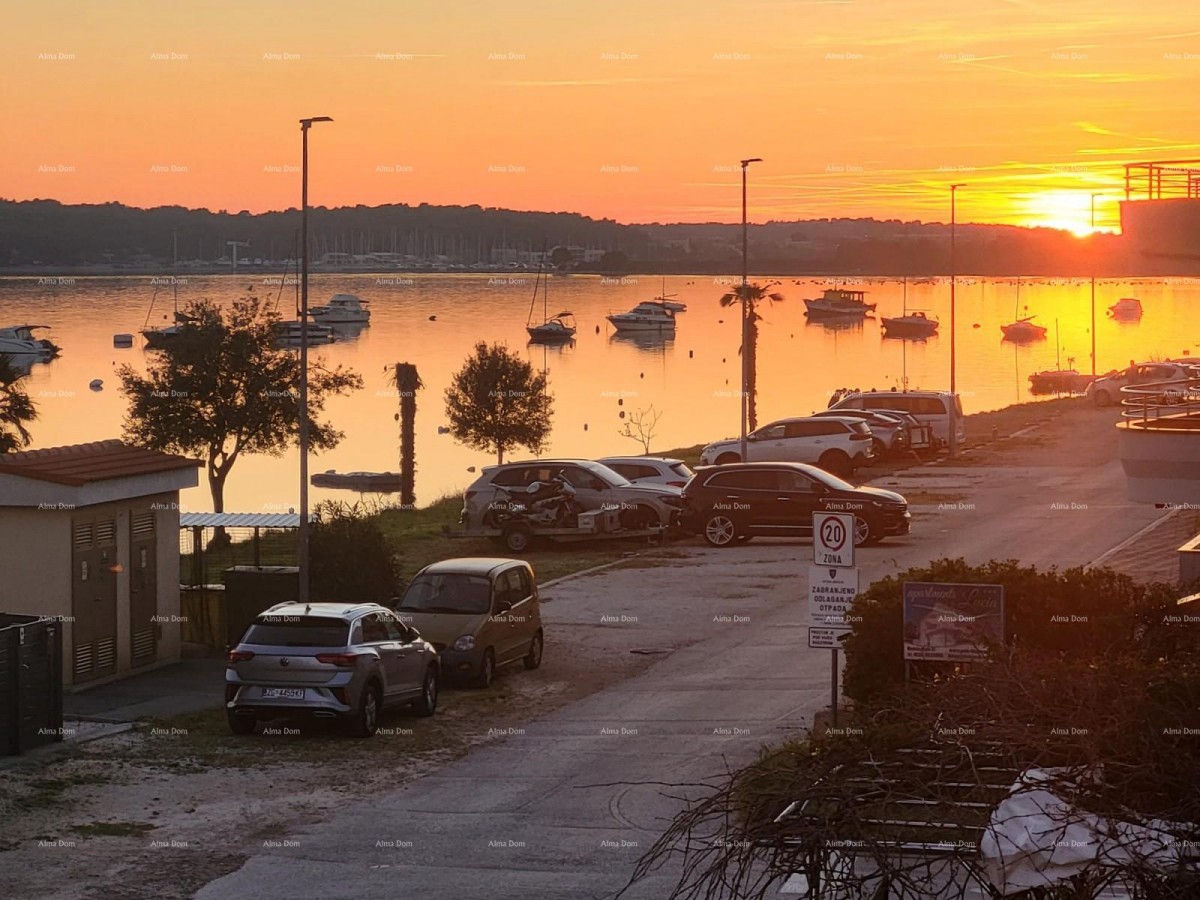 Medulin, Burle, appartamento a 50 m dal mare con vista! 1