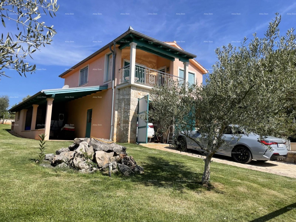 Prodaje se vila, blizina Marčane. 4