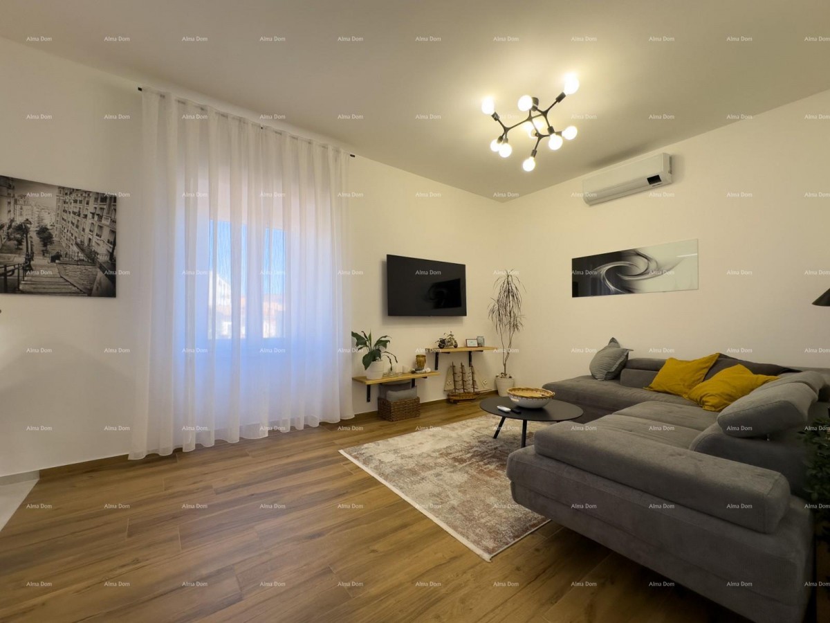 Pulj strogo središče Istarska ulica 500 metrov od Arene Sodobno popolnoma prenovljeno in opremljeno mestno stanovanje 2