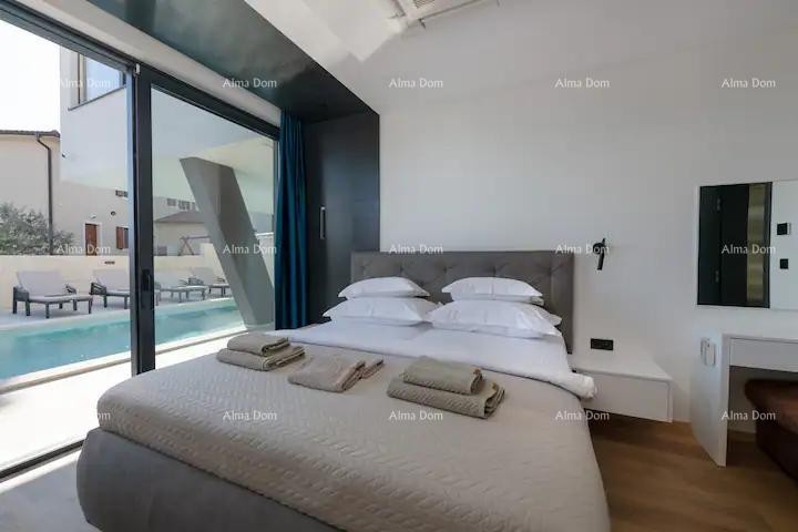 Продаем прекрасную виллу с видом на море! 3