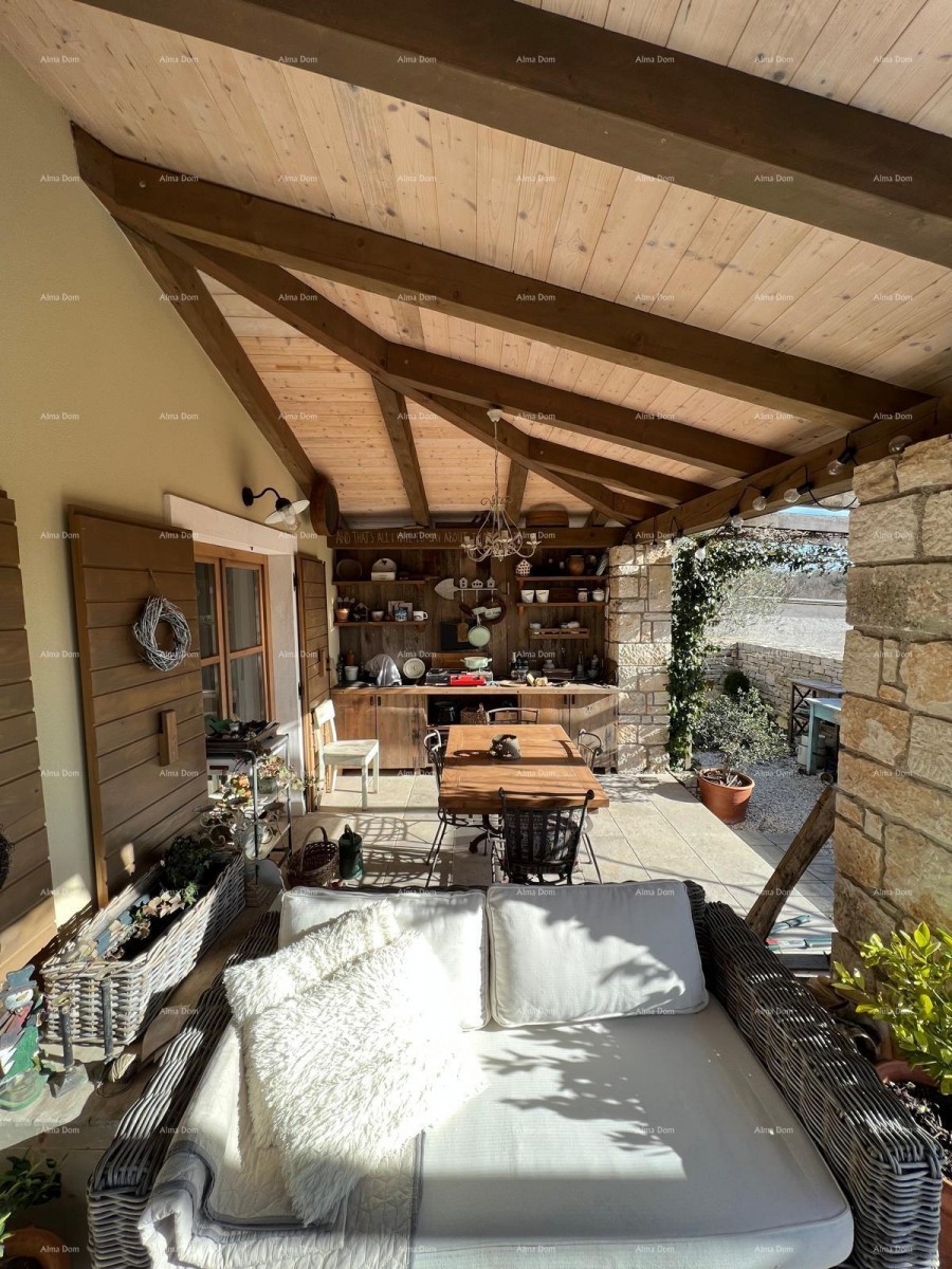 Prekrasna rustikalna hiša s bazenom in manjšim objektom 19