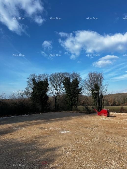 Saint Lovreč, Building Land 517 m² with Open View 1