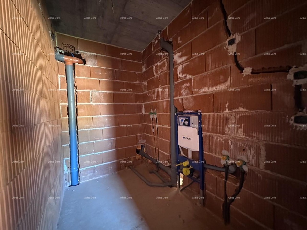 Umag- For sale: semi-detached house in rough construction phase. 24