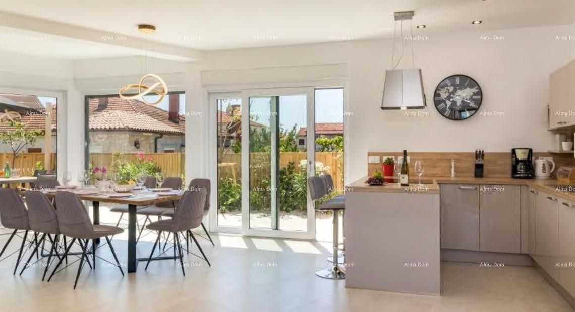 Продается прекрасная вилла с бассейном, джакузи и видом на море, Фажана! 8