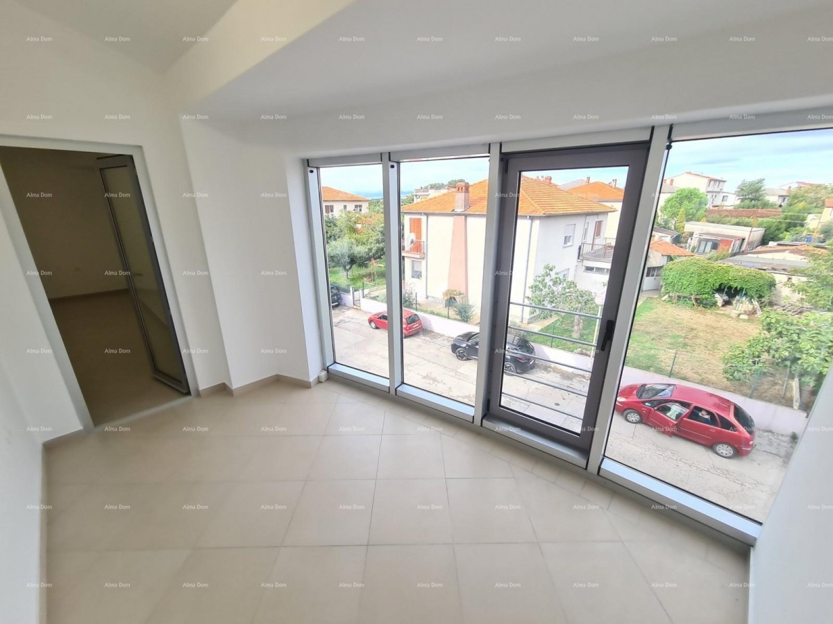 Istra. Pula. Veli vrh. 8