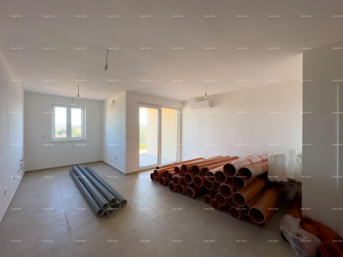 Prodajemo stan sa  vrtom u Barbanu. 3