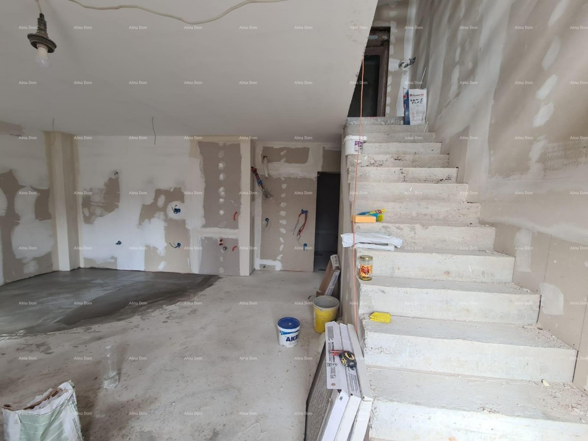 Продается дом с погребом в стадии ремонта, КРНИЦА! 12