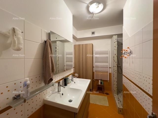 Bale: Prostrana vila s bazenom i kućom za goste 24