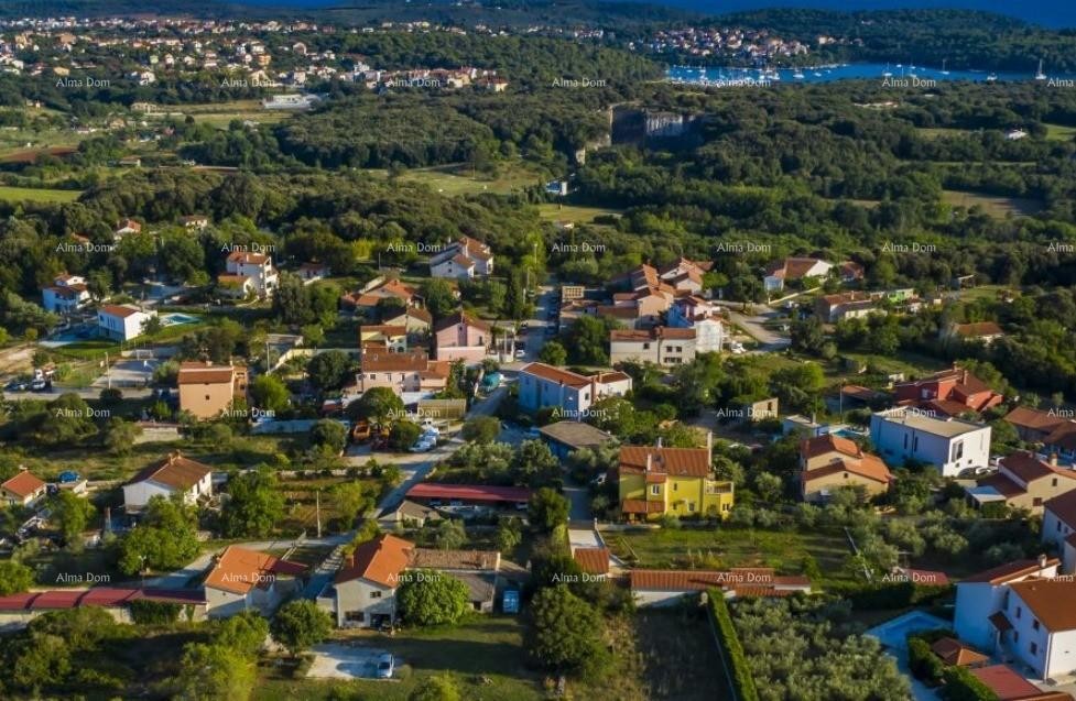 Građevinsko zemljište Vintijan – 800 m2 – uz cestu 4