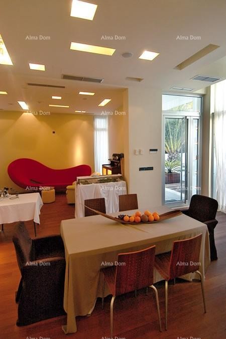 Na prodaju – Luksuzna vila 60 m od morja, Peščena uvala 9