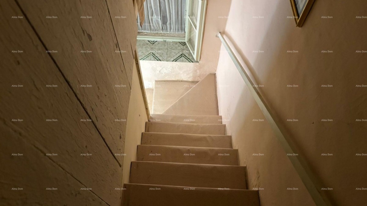 GALIŽANA - casa con diversi edifici e ottimo potenziale di ristrutturazione 17