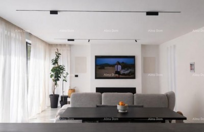 In vendita casa al piano terra in una zona tranquilla di Labin