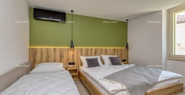 Vendesi una bella palazzina con tre appartamenti nel centro, Orsera! 15