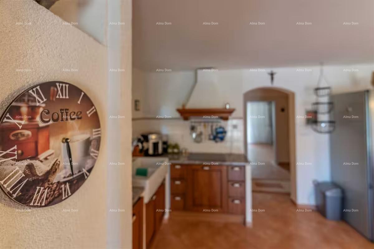 Eccellente opportunità! Vendita - casa attraente con piscina e giardino curato, Banjole! 13