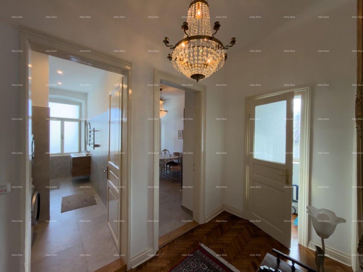 Ristrutturato appartamento nel centro di Pola! 12