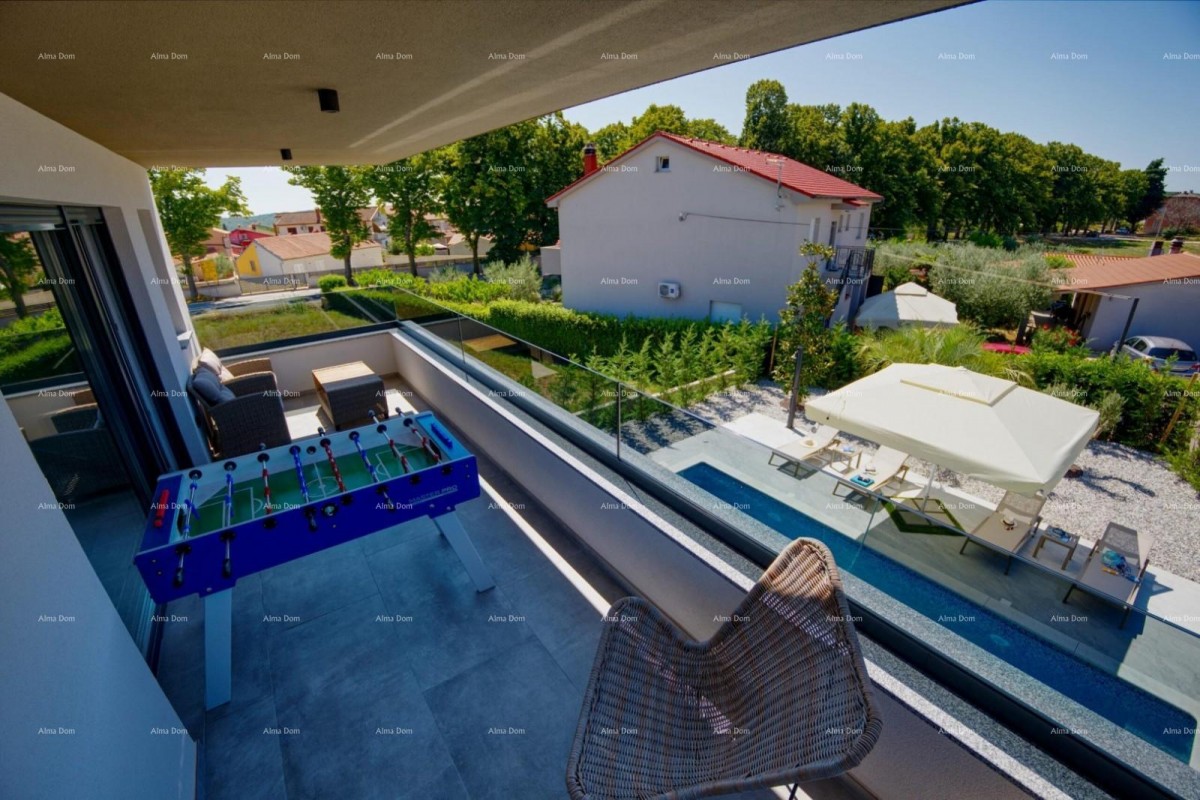 Moderna vila z bazenom in savno, Marčana! 28