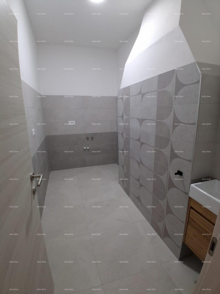 Продажа - роскошный дом на большом участке с бассейном, спа-салоном и тренажерным залом, Пореч! 20