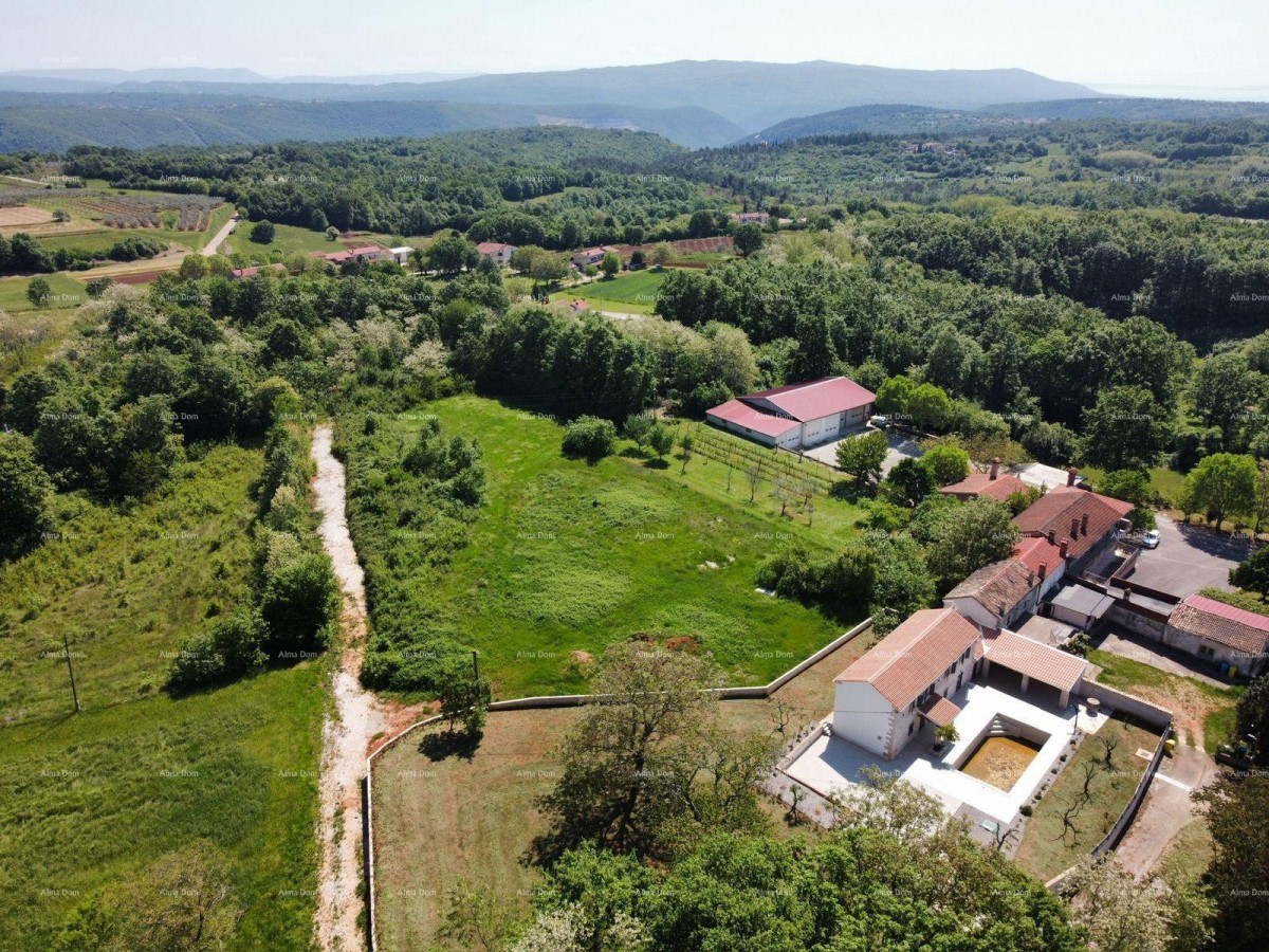 BARBAN - Gradbeno zemljišče s projektom (dupleks), 15 minut do morja 12