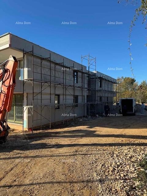 Prodaja - Stan u izgradnji s dvorištem i parkirnim mjestom, blizina Rovinja! 1