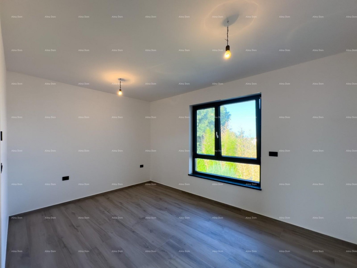 Vendiamo villa bifamiliare con piscina e garage 38