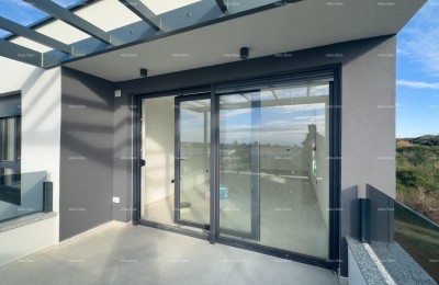 Prodajemo stan u novoj zgradi u Banjolama.