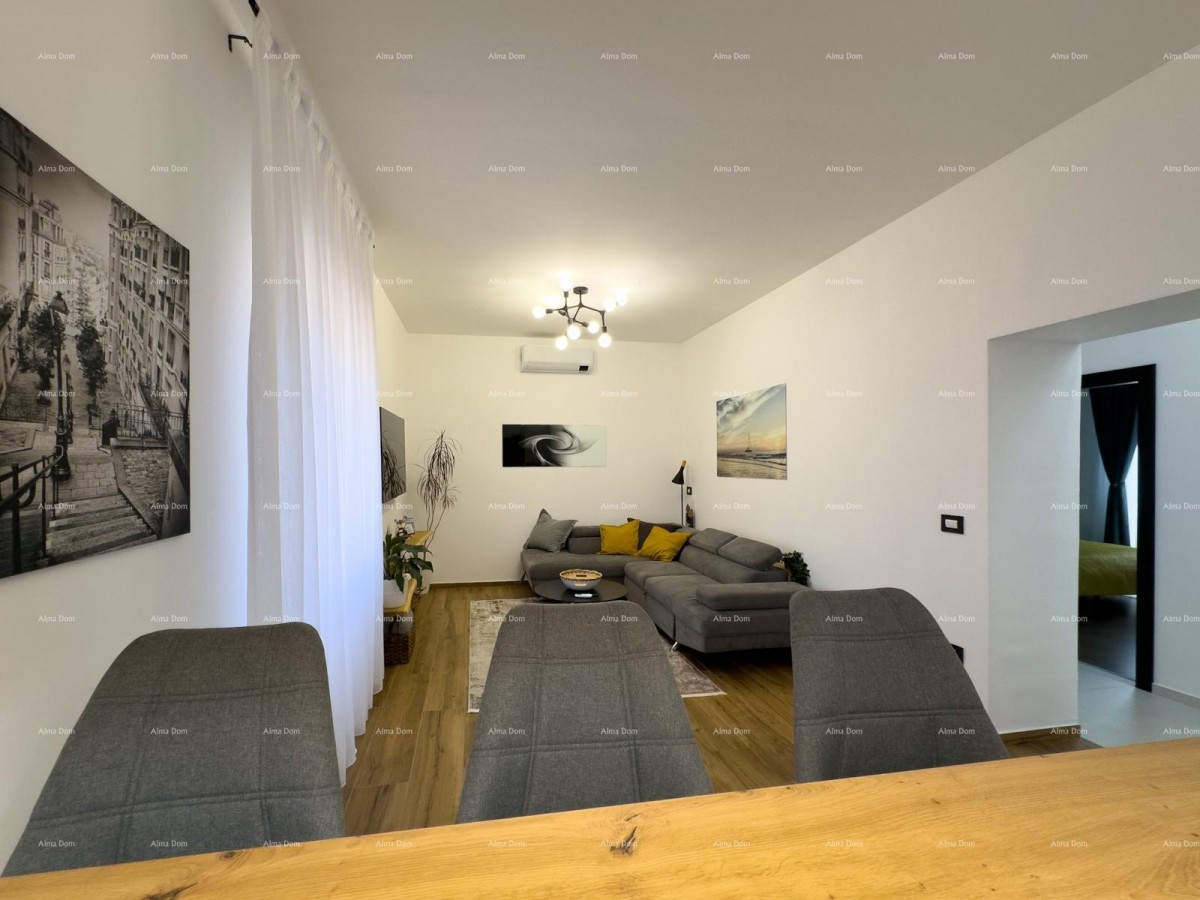 Pulj strogo središče Istarska ulica 500 metrov od Arene Sodobno popolnoma prenovljeno in opremljeno mestno stanovanje 27