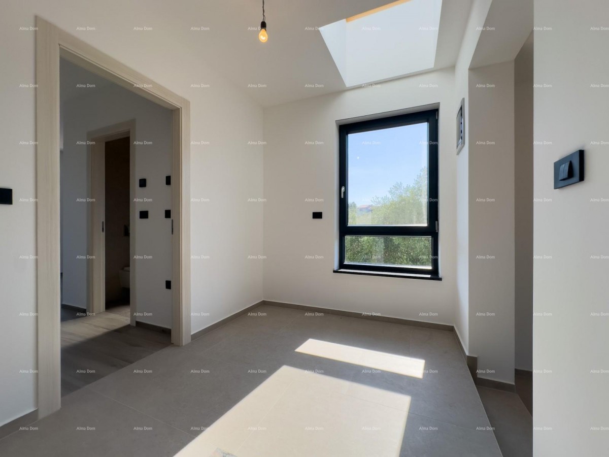 Vendiamo villa bifamiliare con piscina e garage 18