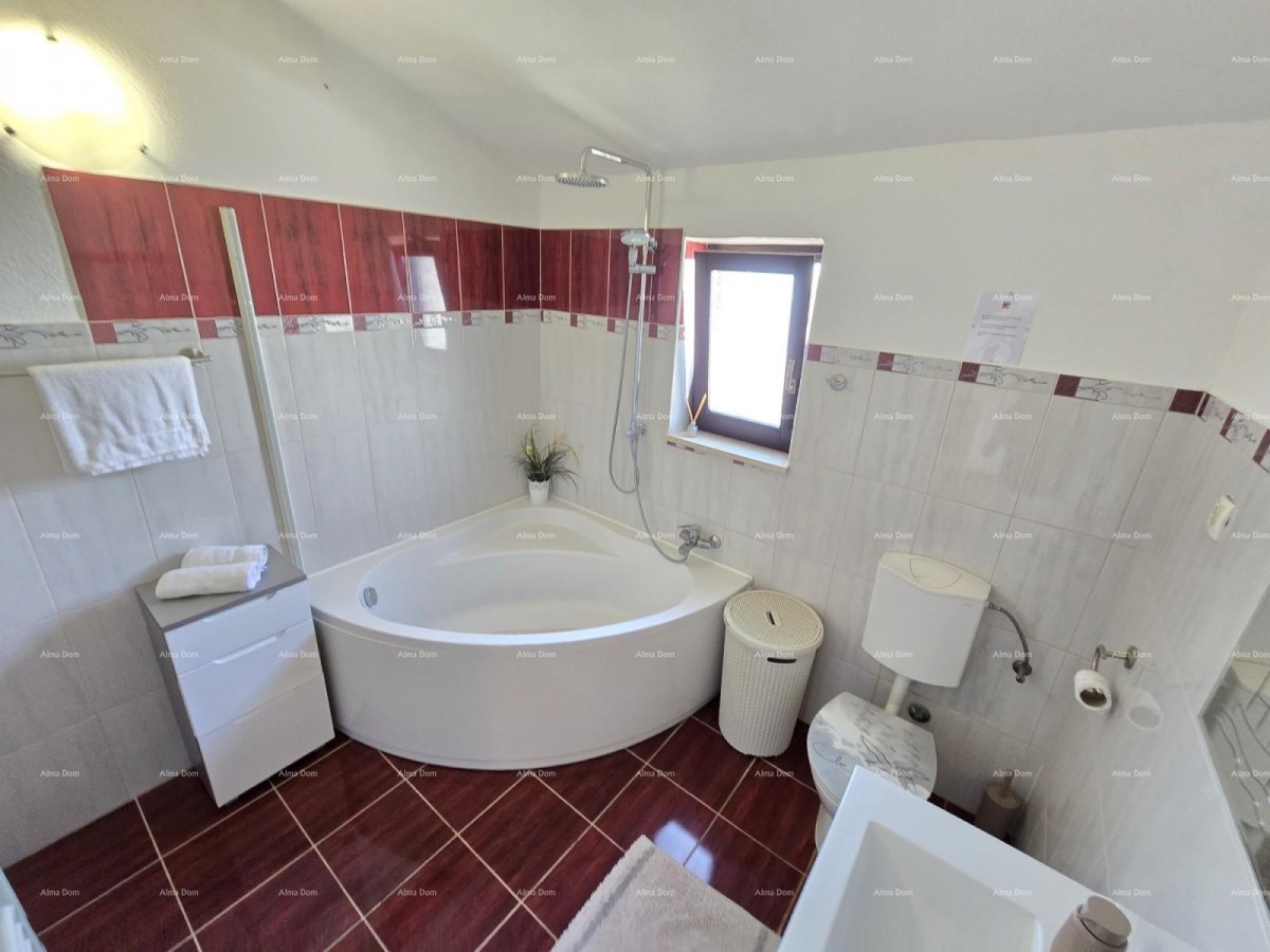 Last house in the row, with a jacuzzi! Marčana. 29