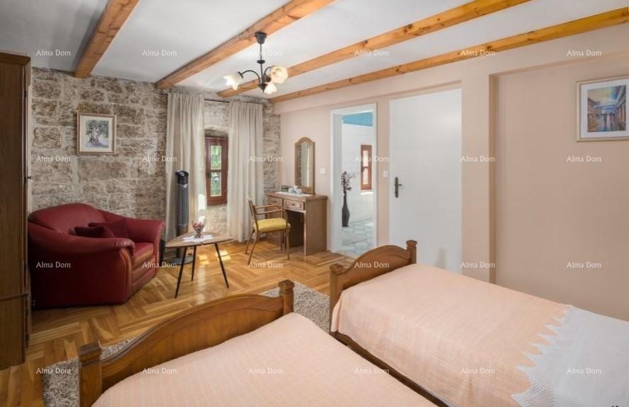 Casa con piscina in vendita, Tinjan 12