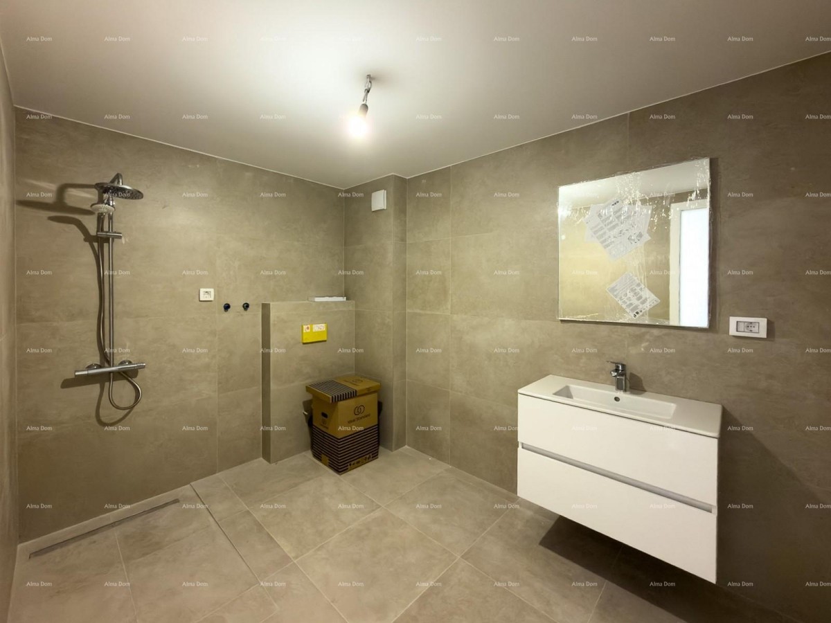 DVOETAŽNI APARTMA V CENTRU POREČA 8